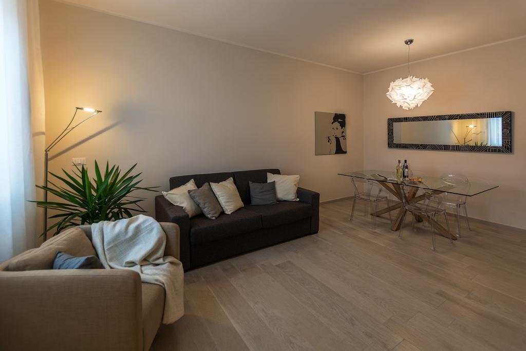 St. Vitale'S Basilic View Elegant Apartment ราเวนนา ภายนอก รูปภาพ