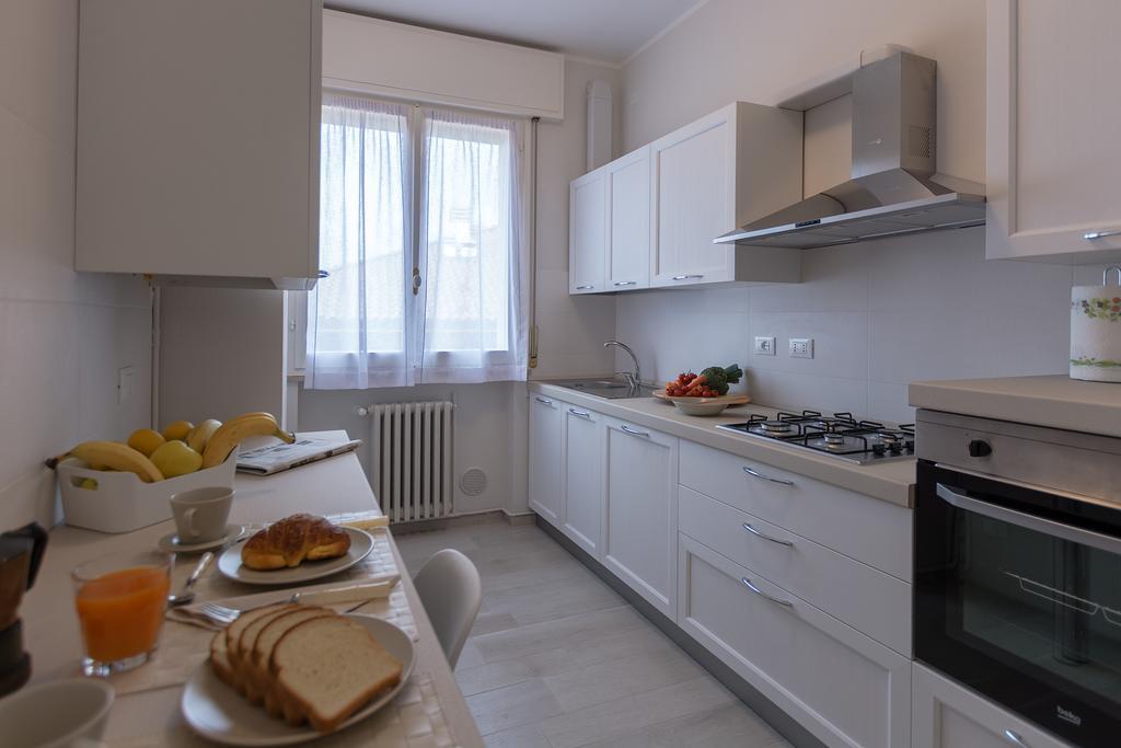 St. Vitale'S Basilic View Elegant Apartment ราเวนนา ภายนอก รูปภาพ