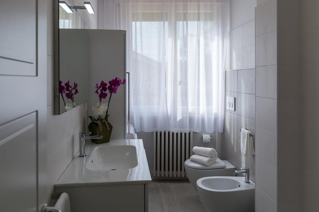 St. Vitale'S Basilic View Elegant Apartment ราเวนนา ภายนอก รูปภาพ
