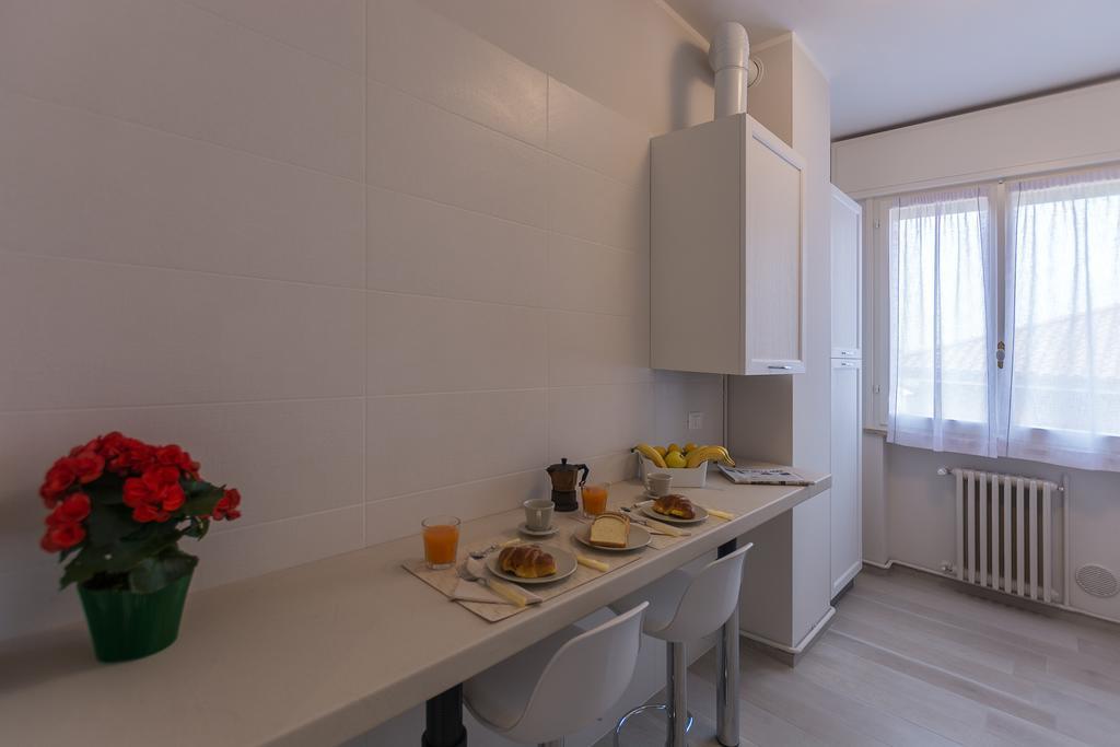 St. Vitale'S Basilic View Elegant Apartment ราเวนนา ภายนอก รูปภาพ